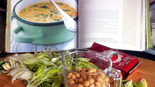 Cizrna na paprice s pórkem: Vyzkoušejte rychlou bezmasou omáčku plnou chuti