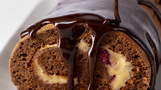 Jak udělat čokoládovou polevu se zakysanou smetanou? Nepraská a je rychle hotová