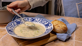 Pórková polévka s vejcem podle ČSN: Zahřejte se polévkou z dostupné zeleniny