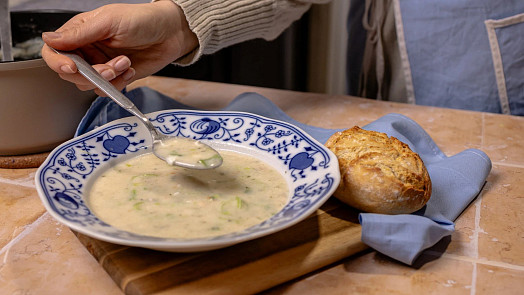 Pórková polévka s vejcem podle ČSN: Zahřejte se polévkou z dostupné zeleniny