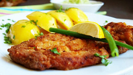 Jak obalit řízky, když nemáte vejce? Podívejte se na několik triků, jak na to