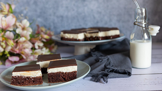Tvarohová náplň, které neodoláte: Jak ji perfektně připravit do báječných Míša řezů
