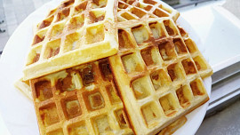 Banánové vafle: Inspirujte se přípravou sladké snídaně či dezertu bez cukru