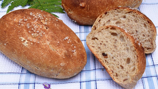 15 receptů na dalamánky: Upečte si domácí pečivo s křupavou kůrkou a měkkou střídkou