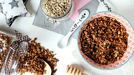 Granola a müsli: Zdravé a výživné mlsání, které skvěle dochutí mnohé snídaně
