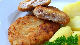 Jak připravit holandský řízek? Jednoduchý a chutný oběd zvládnete podle videa