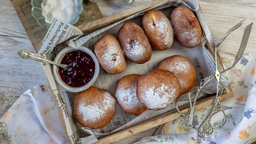 Jak připravit masopustní koblihy jako od babičky? Přinášíme osvědčený recept
