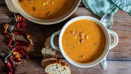 50 receptů na levná jídla našich babiček: Pojďte si zavzpomínat a pochutnejte si