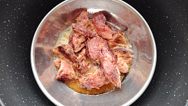 Jak upéct v remosce malou porci: Pomůže pečicí papír, silikon i kovový ráfek