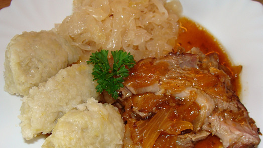 Chlupaté knedlíky z brambor: Jak dosáhnout lepší struktury této tradiční přílohy