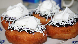 Smažené vdolky: Videonávod ukáže, že příprava masopustní pochoutky není nic náročného