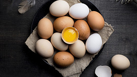 Proč by se nikdy neměla mýt vejce? A jak je tedy správně očistit? Poradíme vám
