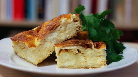 Bulharská banica: Vyzkoušejte famózní slaný koláč plněný směsí s balkánským sýrem