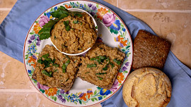 Drožďová pomazánka podle ČSN: Klasika babiččiny kuchyně vás dojme vzpomínkami