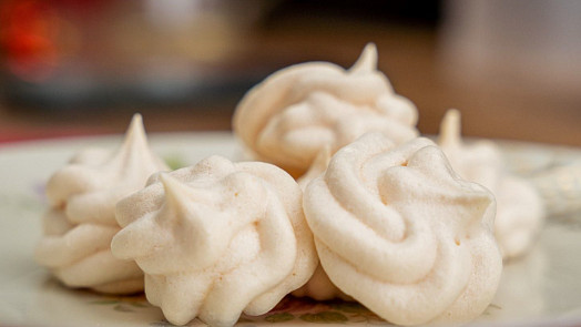 Sněhové pusinky: Obdarujte svou drahou polovičku nadýchanými a křehkými pusinkami