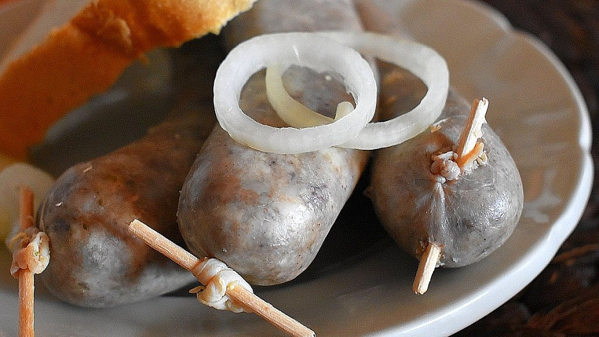 Jak upéct jitrnice? Poradíme hned několik možností jejich přípravy bez popraskání