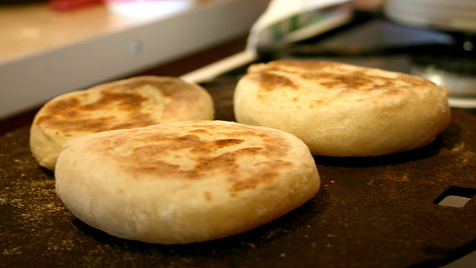 Béleše jsou slovácké kynuté placky. Připravujeme je ve sladké i slané verzi