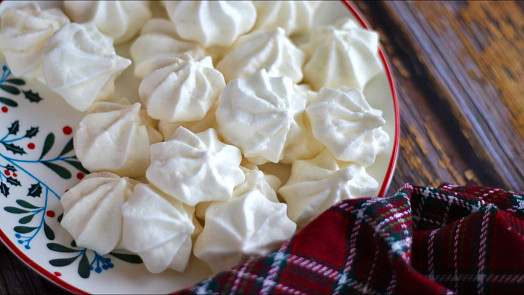 Sněhové pečivo do pohárů? Báječný nápad. Pusinky ze sněhu s námi snadno zvládnete