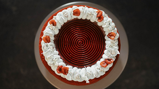 Jak nazdobit Red Velvet: Nic jednoduššího nenajdeme a výsledek vypadá luxusně