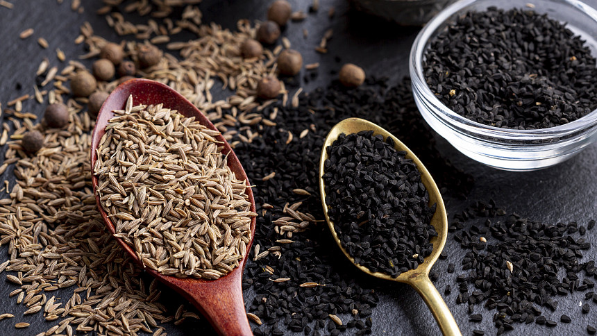 15 receptů na jídla s kmínem v zásadní roli: Je libo chléb, polévku nebo maso?