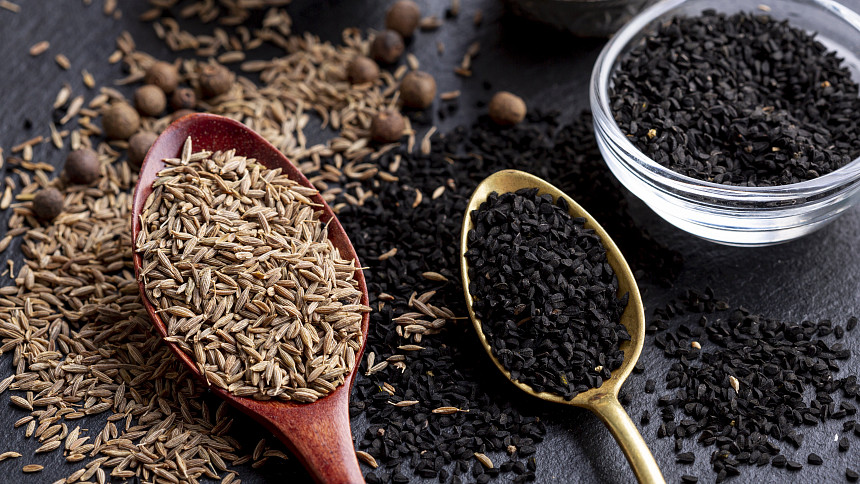 15 receptů na jídla s kmínem v zásadní roli: Je libo chléb, polévku nebo maso?