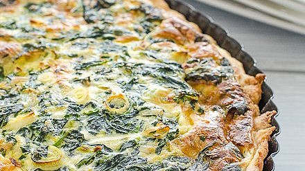 Quiche jako z Francie: Ochutnejte slaný koláč se špenátem pro každou příležitost
