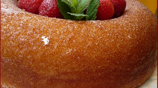 Jak udělat cukrový rozvar na savarin? Podle videa snadno