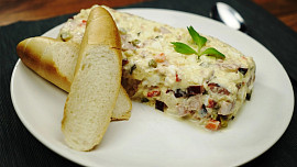 Vaječná tlačenka podle videoreceptu: Jedna z možností, jak upotřebit vařená vejce