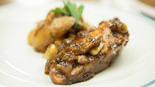 Marináda na kuřecí maso: Užijte si dokonale ochucený pokrm z jedné pánve