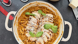 Marry me chicken pasta: Uvařte si podle videa valentýnský hit z jedné pánve