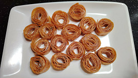 Spirálky ze sušeného ovoce, které už nikdo nechce. Tento restart skvěle chutná!