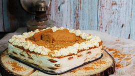 Nepečený Lotus řez s krémem mascarpone: Připravte tento úchvatný dezert podle videa