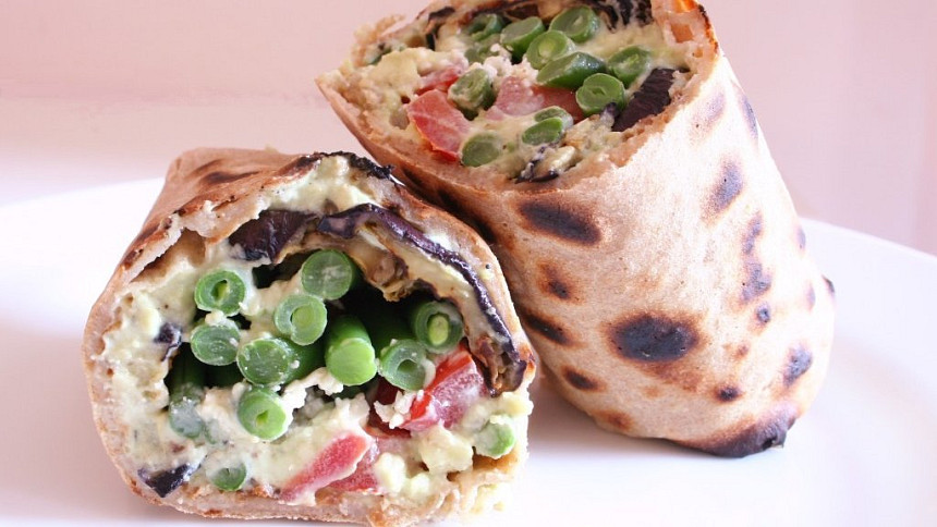 Jednoduché wrapy na svačinu nebo oběd zvládnou i úplní začátečníci. Zkusíte je?