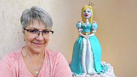 Jedlá móda v cukrařině: Zahrajme si na švadlenku a oblékněme dort do potahovky