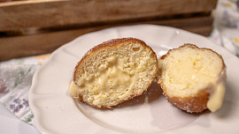 Jak smažit koblihy? Poradíme, jak na zlatavé bochánky se zlatým prstýnkem okolo