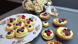 Chcete upéct tartaletky, ale nemáte originální formičky? Zkuste to podle videa