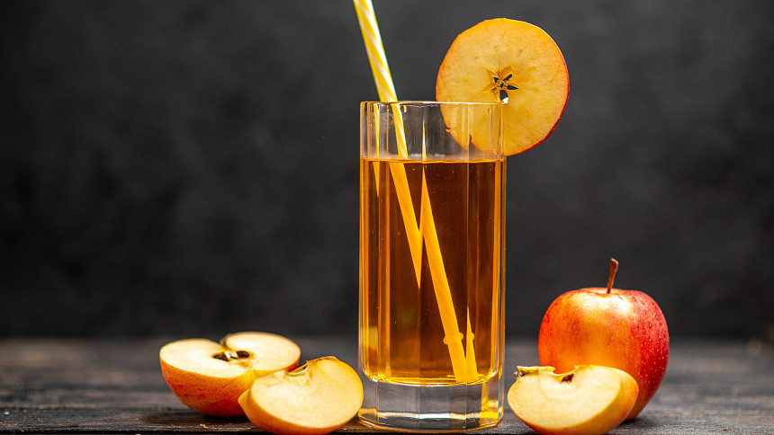 Cider má zajímavý cizokrajný název, ale je vyrobený z kvašeného jablečného moštu