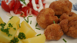 Jak rychle obalit květák na smažení? S tímto trikem to zvládnete během okamžiku