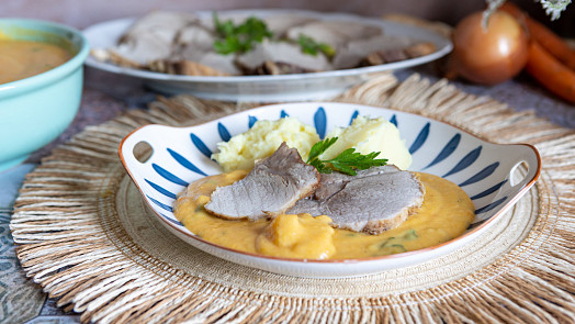 15 receptů z vepřové kýty: Vychutnejte si ji na zelenině i v jemné smetanové omáčce