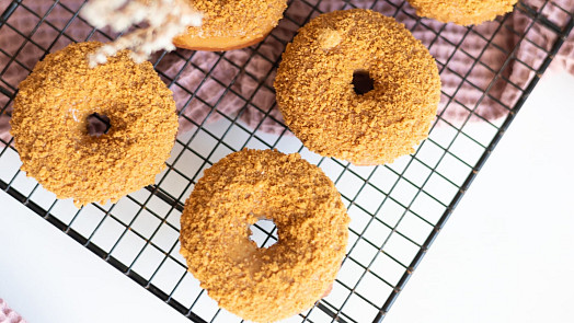 Jak udělat donuty s Lotus polevou? Jsou božsky nadýchané a lepší než z pekárny