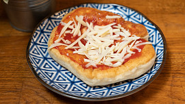 Nadýchané jogurtové langoše s minimem tuku? Naučíme vás je podle videonávodu