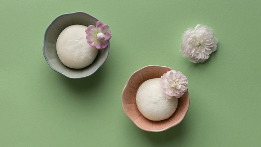 Jak udělat japonské knedlíčky mochi? S náplní z manga a mascarpone chutnají báječně