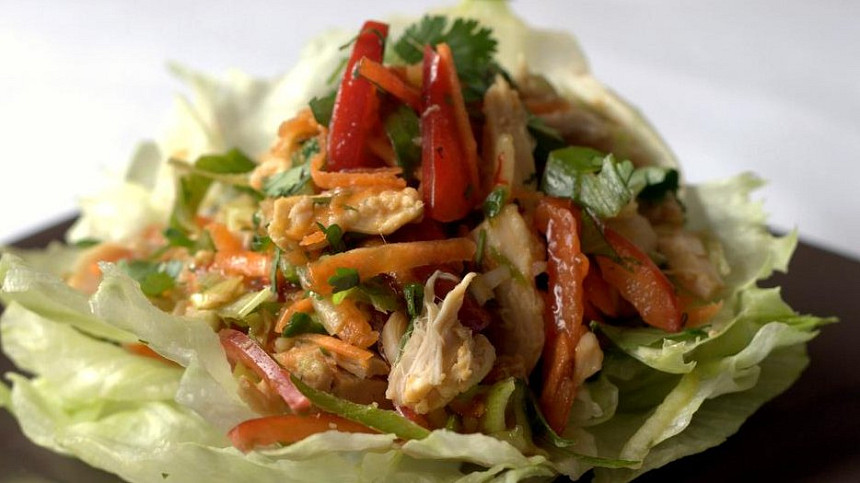 Kosti z kuřete můžeme ještě recyklovat a vytvořit z nich jednoduché chutné jídlo