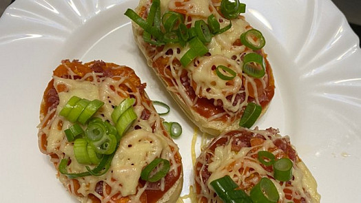 Křupavé chlebíčky obráceně: Rychlá a originální svačina či večeře pro celou rodinu