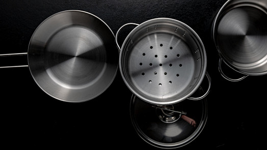 Jak vypálit nerezovou pánev a proč je dobré to udělat? Zjednodušte si smažení