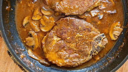 Jak udělat šťavnatou krkovičku? Prozradíme vám triky, jak se vyhnout suchému masu