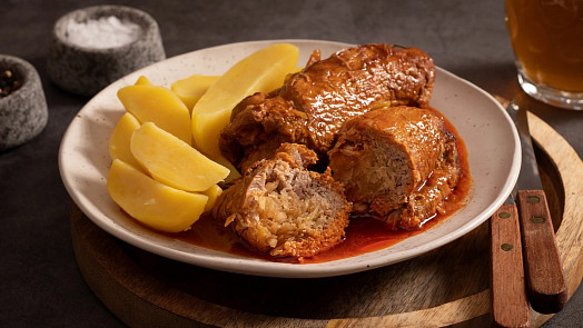 Záhorácký závitek: Vychutnejte si s námi dokonalou kombinaci masa a kysaného zelí