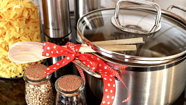 Základní vybavení kuchyně: Ověřené rady a tipy pro (nejen začínající) hospodyňky