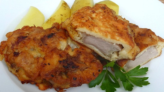 Znáte křimický řízek? Místo klasické strouhanky budete potřebovat kysané zelí