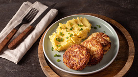 Květákové placičky jsou krásně nadýchané díky jedné ingredienci. Zkuste je s videem